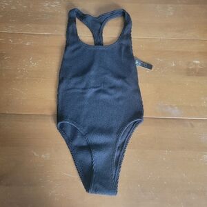 Victoria's Secret Swim
Crinkle Racerback One-Piece Swimsuit Size XL/XXL